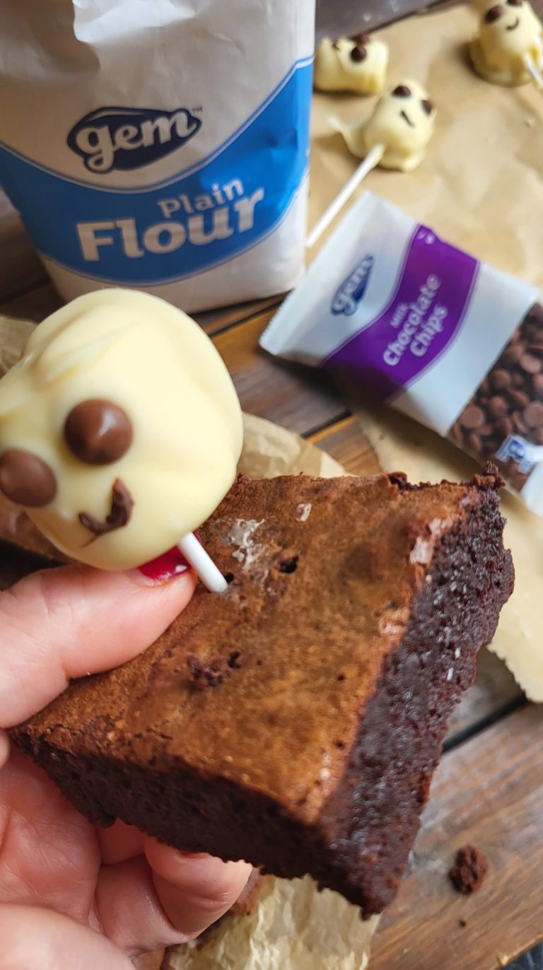 🎃 Halloween Brownie Ghost pops